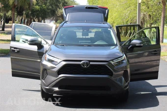 2023 Toyota RAV4 XLE - miniatura 18