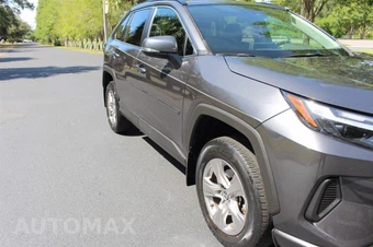 2023 Toyota RAV4 XLE - miniatura 8