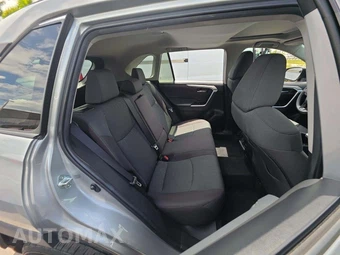 2023 Toyota RAV4 XLE - miniatura 16