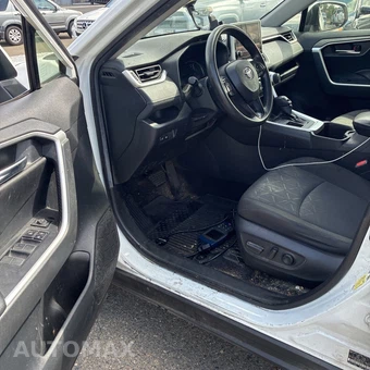 2023 Toyota RAV4 XLE - miniatura 13
