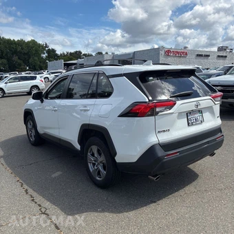 2023 Toyota RAV4 XLE - miniatura 3