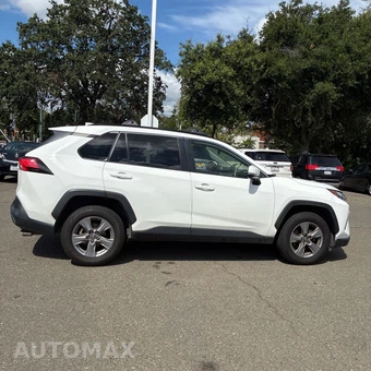 2023 Toyota RAV4 XLE - miniatura 6