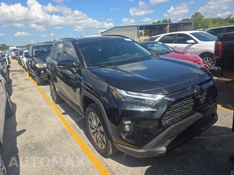 2023 Toyota RAV4 XLE Premium – miniatura 3
