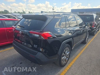 2023 Toyota RAV4 XLE Premium – miniatura 4