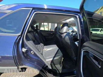 2023 Toyota RAV4 XLE Premium - miniatura 16