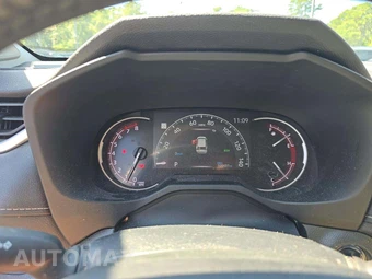 2023 Toyota RAV4 XLE Premium - miniatura 9