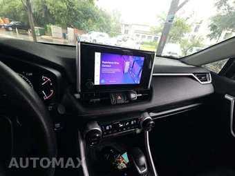 2023 Toyota RAV4 XLE Premium – miniatura 10