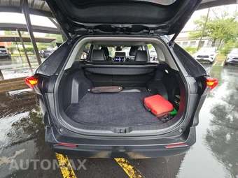2023 Toyota RAV4 XLE Premium – miniatura 14