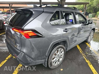 2023 Toyota RAV4 XLE Premium – miniatura 3