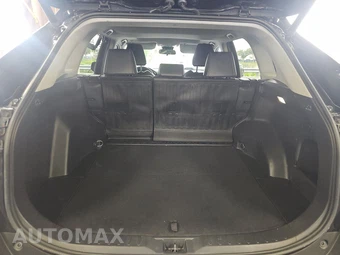 2023 Toyota RAV4 XLE Premium – miniatura 17