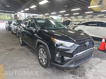 2023 Toyota RAV4 XLE Premium – miniatura 3