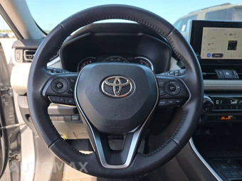 2023 Toyota RAV4 XLE Premium - miniatura 10