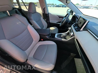 2023 Toyota RAV4 XLE Premium - miniatura 8