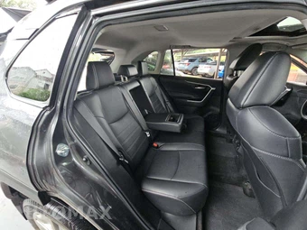 2023 Toyota RAV4 XLE Premium - miniatura 16