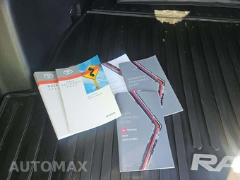 2023 Toyota RAV4 XLE Premium - miniatura 25