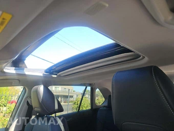 2023 Toyota RAV4 XLE Premium - miniatura 8