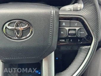 2023 Toyota Sequoia Platinum - miniatura 22
