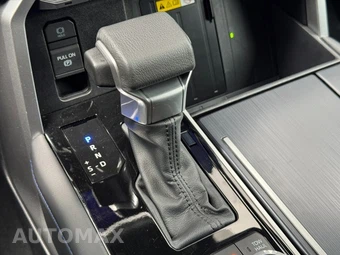 2023 Toyota Sequoia Platinum - miniatura 31