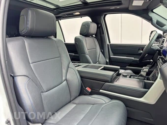 2023 Toyota Sequoia Platinum - miniatura 39