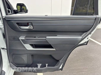 2023 Toyota Sequoia Platinum - miniatura 48