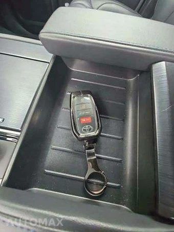 2023 Toyota Sequoia Platinum - miniatura 8