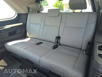 2023 Toyota Sequoia SR5 - miniatura 11