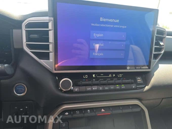 2023 Toyota Sequoia SR5 - miniatura 7