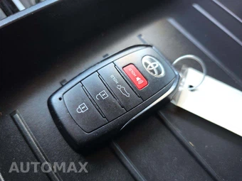 2023 Toyota Sequoia SR5 – miniatura 8