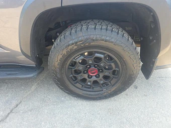 2023 Toyota Sequoia TRD Pro - miniatura 11