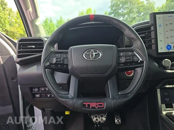 2023 Toyota Sequoia TRD Pro - miniatura 10