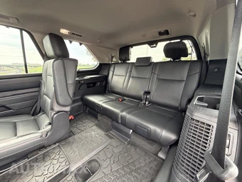 2023 Toyota Sequoia TRD Pro - miniatura 8