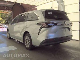 2023 Toyota Sienna LE 8-Passenger 120.5" WB - miniatura 8