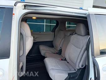 2023 Toyota Sienna LE 8-Passenger 120.5" WB - miniatura 12