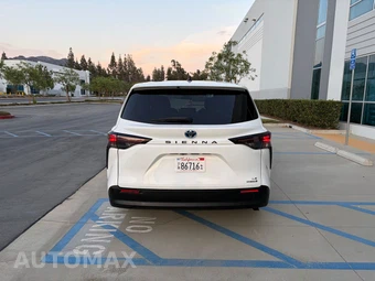 2023 Toyota Sienna LE 8-Passenger 120.5" WB - miniatura 4