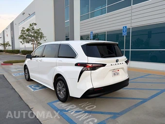 2023 Toyota Sienna LE 8-Passenger 120.5" WB - miniatura 5