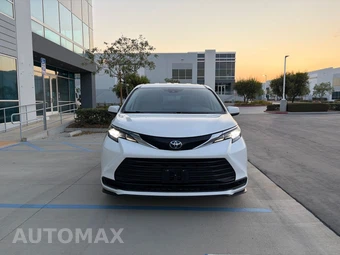 2023 Toyota Sienna LE 8-Passenger 120.5" WB - miniatura 8
