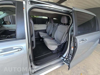 2023 Toyota Sienna LE 8-Passenger 120.5" WB - miniatura 10