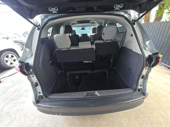 2023 Toyota Sienna LE 8-Passenger 120.5" WB - miniatura 12