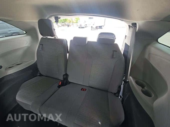 2023 Toyota Sienna LE 8-Passenger 120.5" WB - miniatura 14