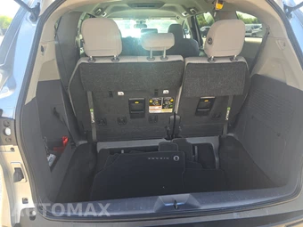 2023 Toyota Sienna LE 8-Passenger 120.5" WB - miniatura 17