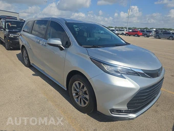 2023 Toyota Sienna LE 8-Passenger 120.5" WB - miniatura 3