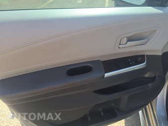 2023 Toyota Sienna LE 8-Passenger 120.5" WB - miniatura 9