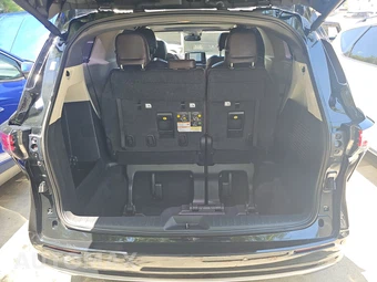 2023 Toyota Sienna Platinum 7-Passenger 120.5" WB - miniatura 16