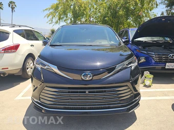 2023 Toyota Sienna Platinum 7-Passenger 120.5" WB - miniatura 2
