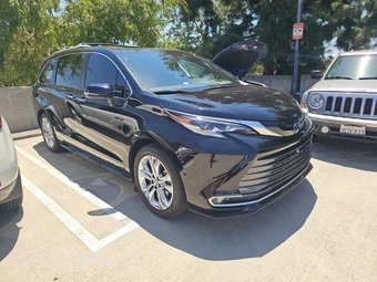 2023 Toyota Sienna Platinum 7-Passenger 120.5" WB - miniatura 3