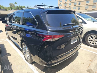 2023 Toyota Sienna Platinum 7-Passenger 120.5" WB - miniatura 6
