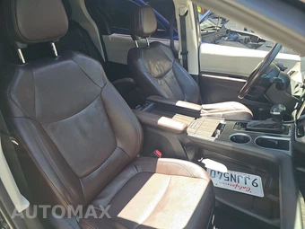 2023 Toyota Sienna Platinum 7-Passenger 120.5" WB - miniatura 8