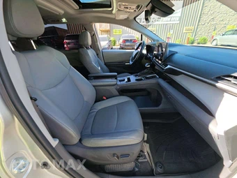 2023 Toyota Sienna XLE 7-Passenger 120.5" WB - miniatura 16