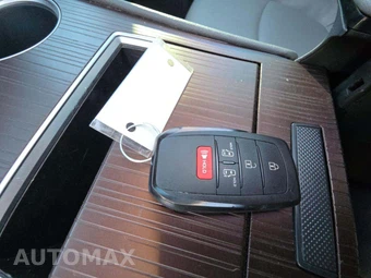 2023 Toyota Sienna XLE 7-Passenger 120.5" WB - miniatura 5