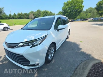 2023 Toyota Sienna XLE 7-Passenger 120.5" WB